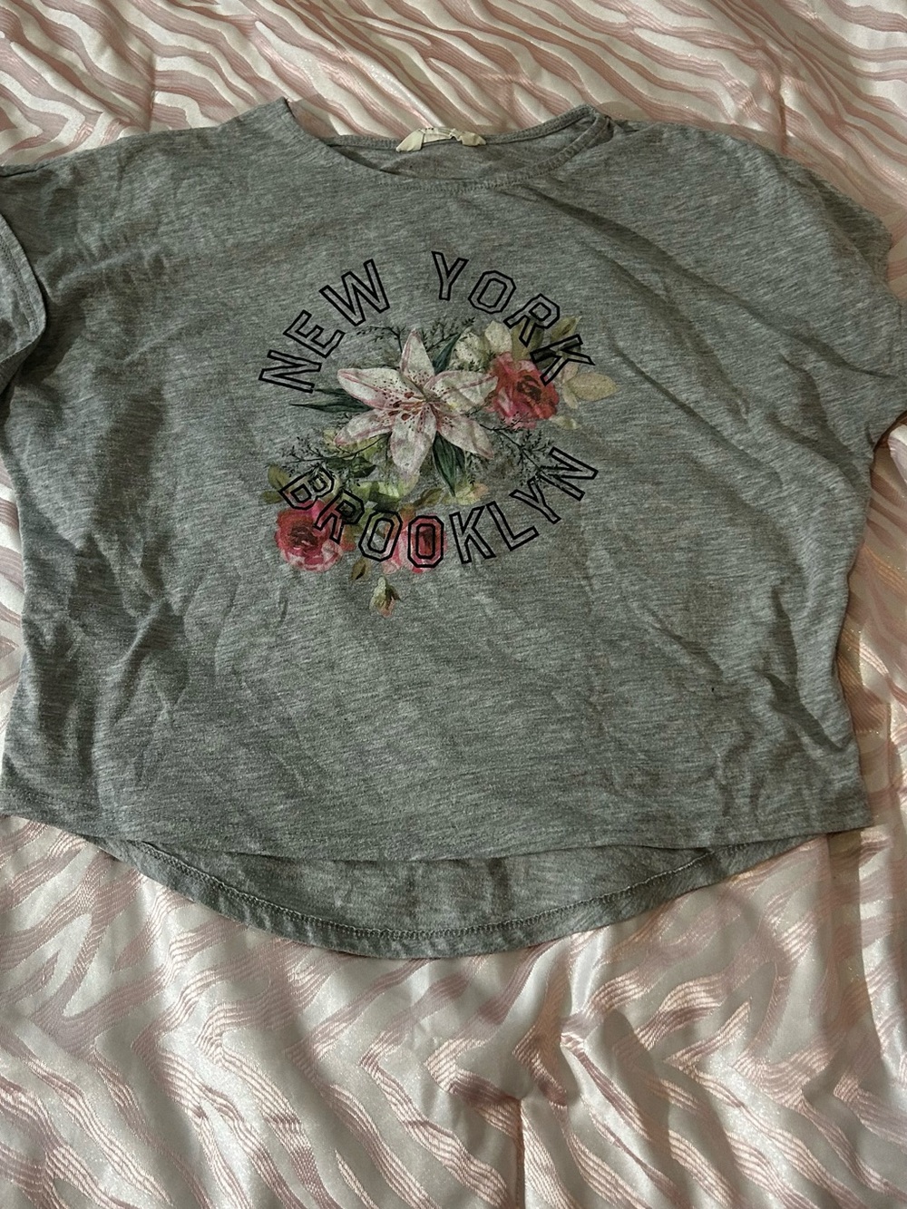H&M Gray Floral 'New York Brooklyn' Short Sleeve Tee